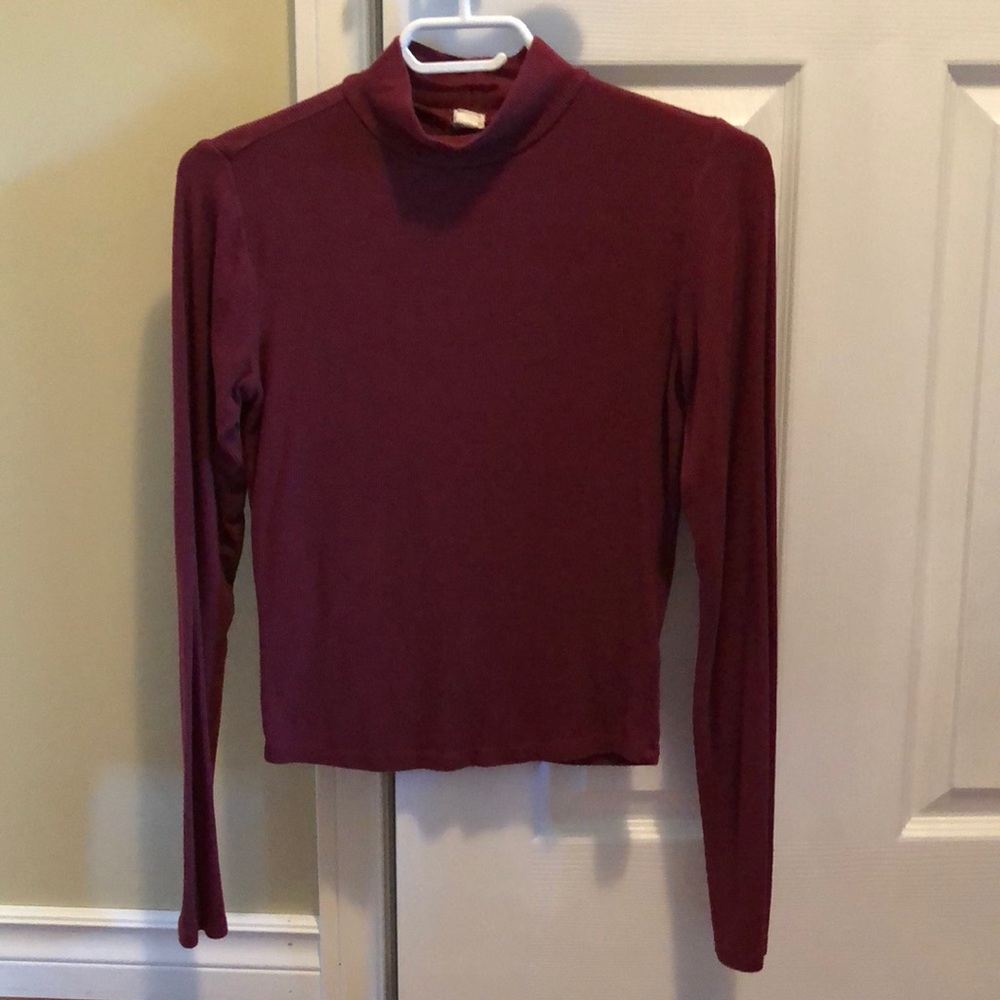 long sleeve mock neck tee